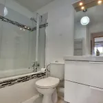 A 15 Min De La Plage, Piscine, Joli T2 Renove Apartman