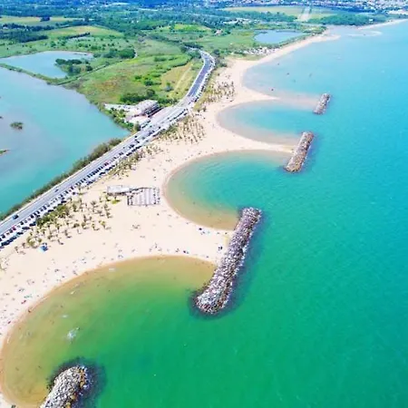 A 15 Min De La Plage, Piscine, Joli T2 Renove *