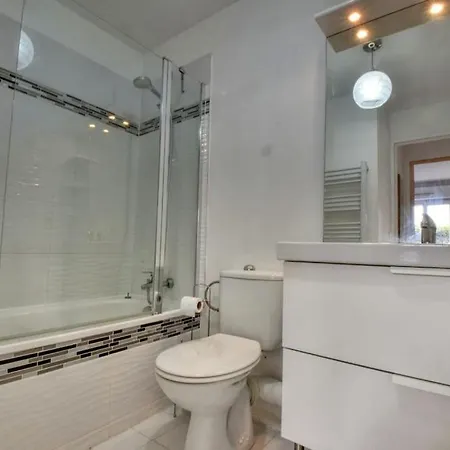 A 15 Min De La Plage, Piscine, Joli T2 Renove Apartamento